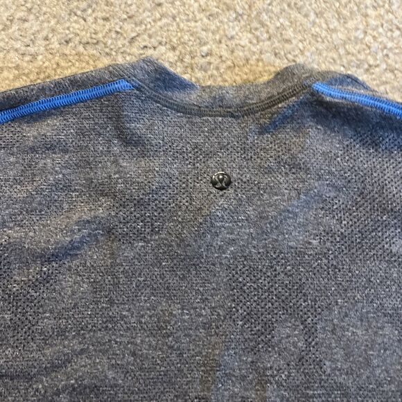 LULULEMON Men's T-Shirt Metal Vent Short Sleeves Grey Size Small - Picture 7 of 10